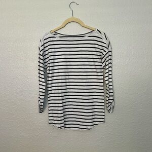 🌟 $10 or Less + BOGO on Sale Items! 🌟 LOFT Women’s Top